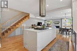 215 COLUMBUS AVENUE | Ottawa Ontario | Slide Image Eight