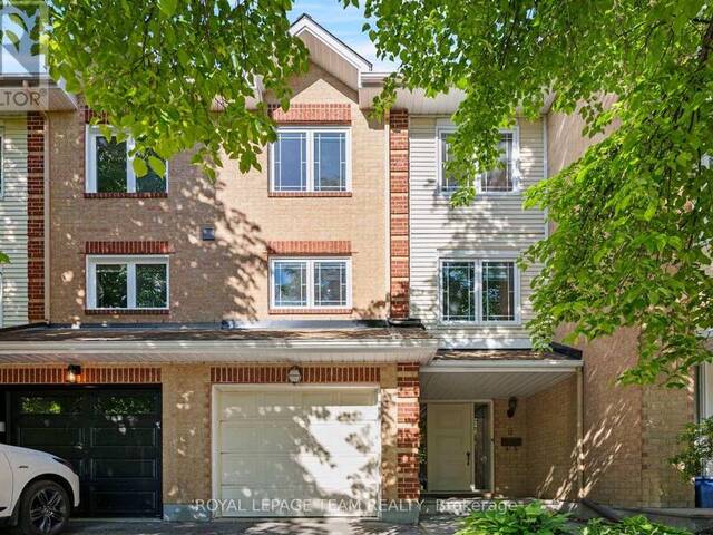 8 MANNINGTON COURT Ottawa Ontario, K2J 4A1 - 3 Bedrooms Home For Sale