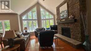 424 LAKEWOODS DRIVE | Madawaska Valley Ontario | Slide Image Thirteen