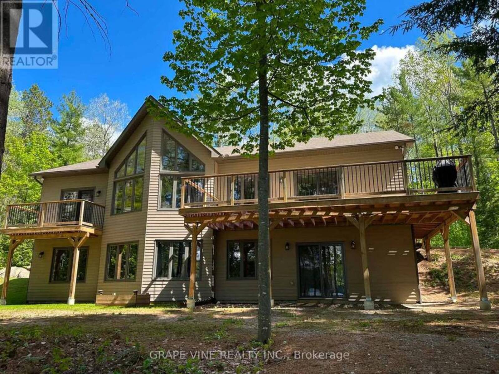 424 LAKEWOODS DRIVE, Madawaska Valley, Ontario K0J 1B0