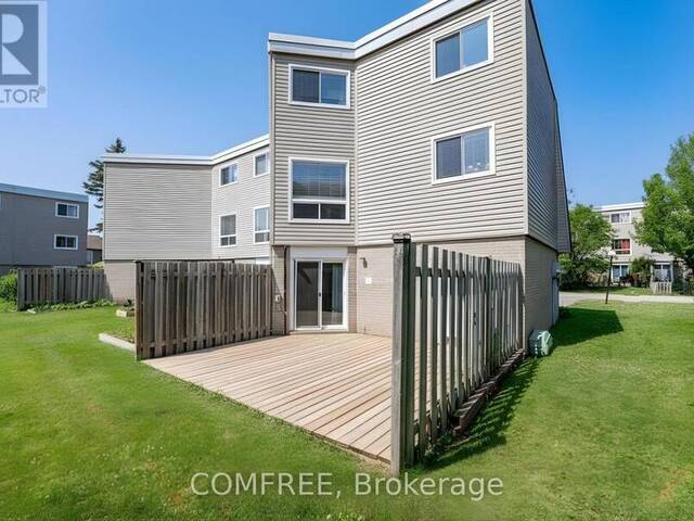 26 - 60 ELMSDALE DRIVE Kitchener Ontario, N2E 2G4 - 4 Bedrooms Condo For Sale