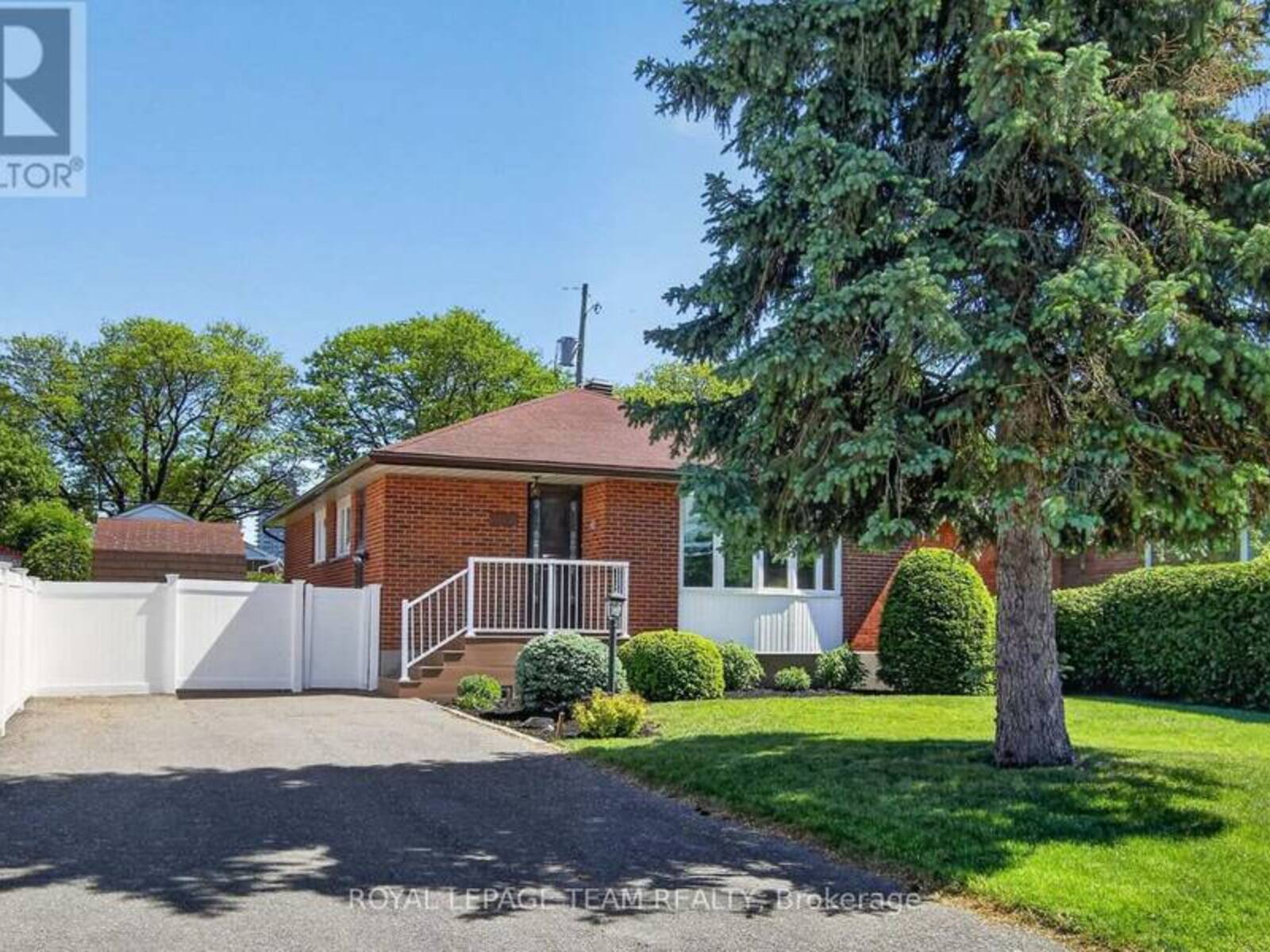 2390 CHESHIRE ROAD, Ottawa, Ontario K2C 1G3