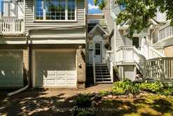 58 - 122 CASTLEGREEN PRIVATE | Ottawa Ontario | Slide Image Three