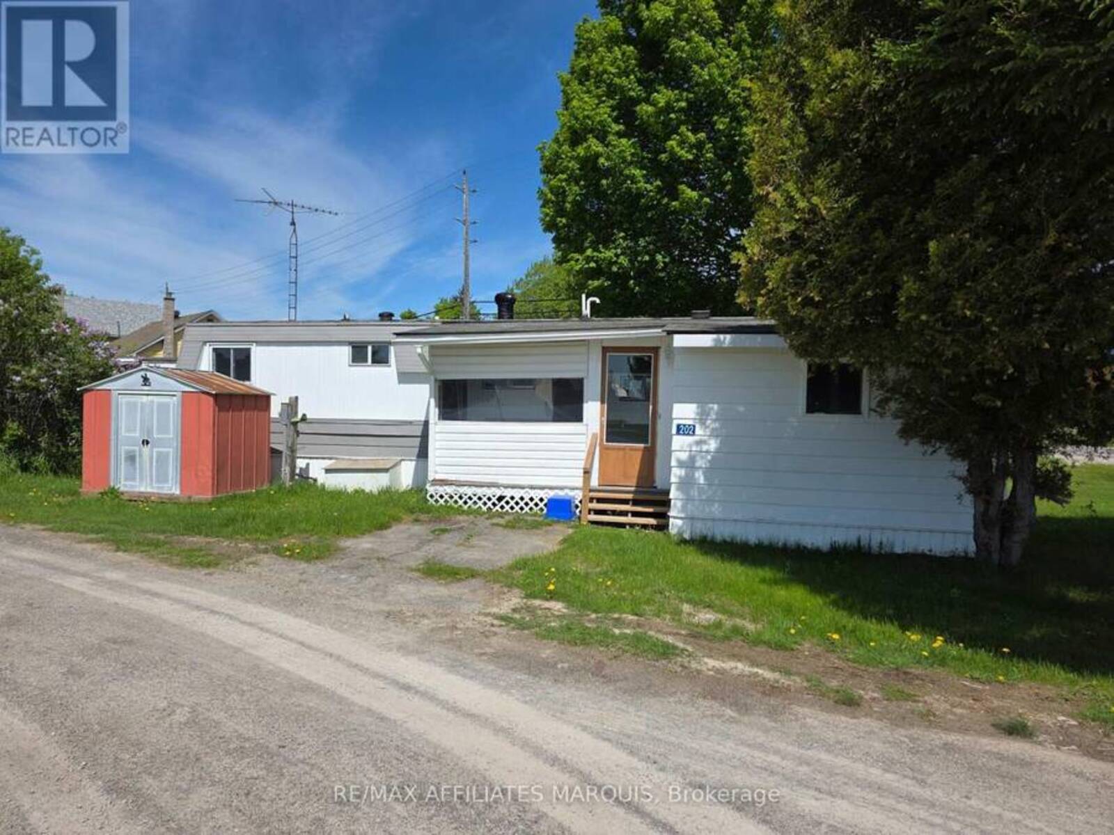 202 JACK STREET, Smiths Falls, Ontario K7A 4S4