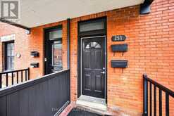 251 ARLINGTON AVENUE | Ottawa Ontario | Slide Image Four