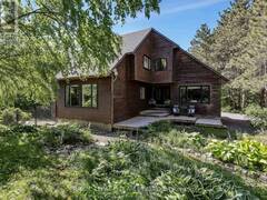 104 SOL LANE Ottawa Ontario, K0A 3M0