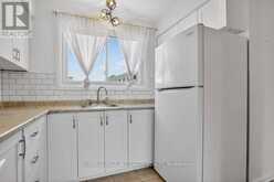 427 MOODIE DRIVE | Bells Corners Ontario | Slide Image Five