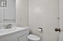 427 MOODIE DRIVE | Bells Corners Ontario | Slide Image Twelve