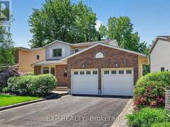 34 FOUR SEASONS DRIVE Ottawa Ontario, K2E 7P8