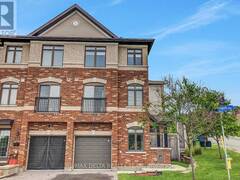 275 ERIC CZAPNIK WAY Ottawa Ontario, K1E 0B4
