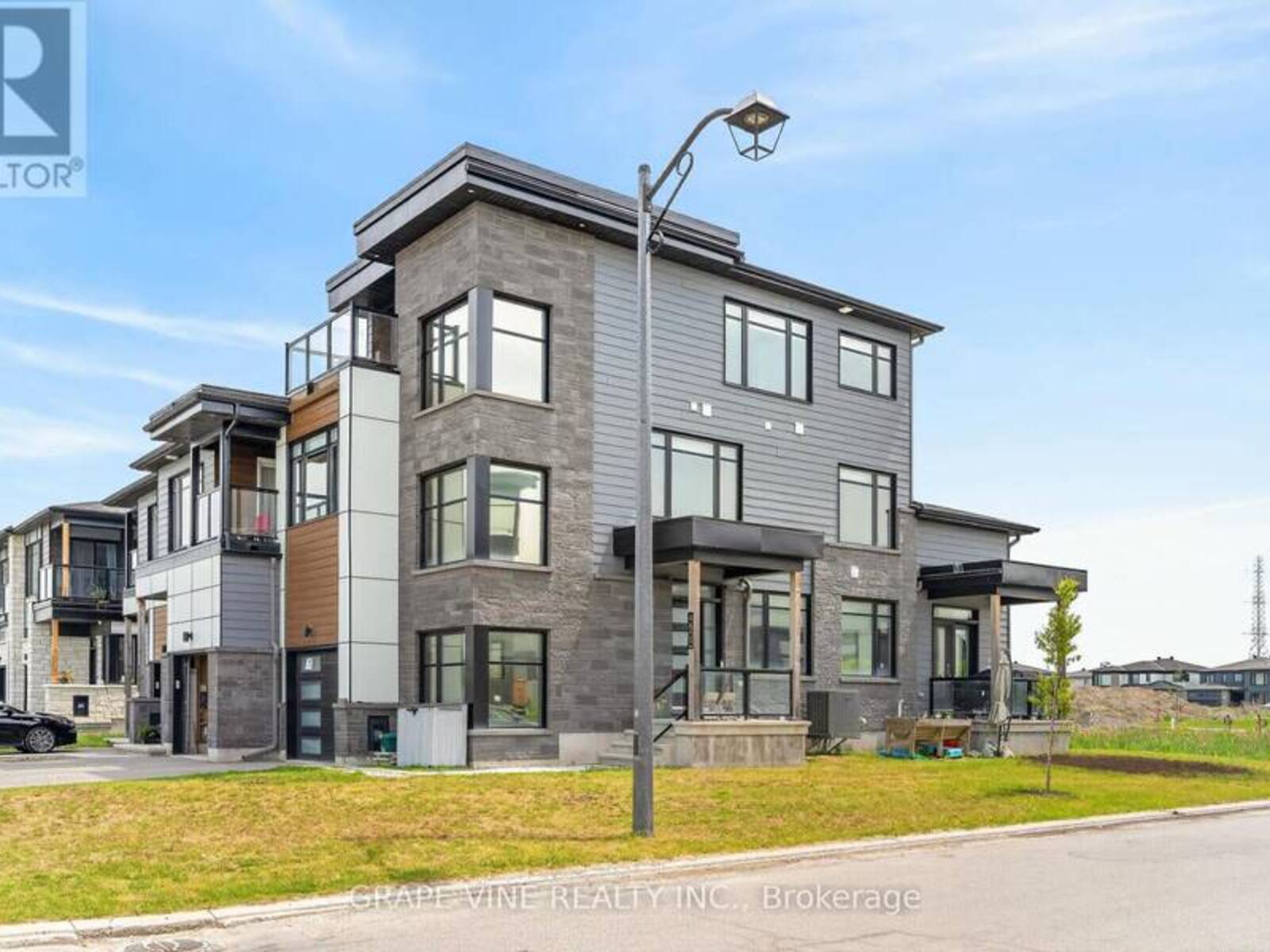 4802 ABBOTT STREET E, Ottawa, Ontario K2V 0L4