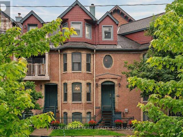 2 - 220 WILBROD AVENUE Ottawa Ontario, K1N 6L6 - 3 Bedrooms Condo For Sale