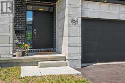 957 ATRIUM RIDGE | Ottawa Ontario | Slide Image Two