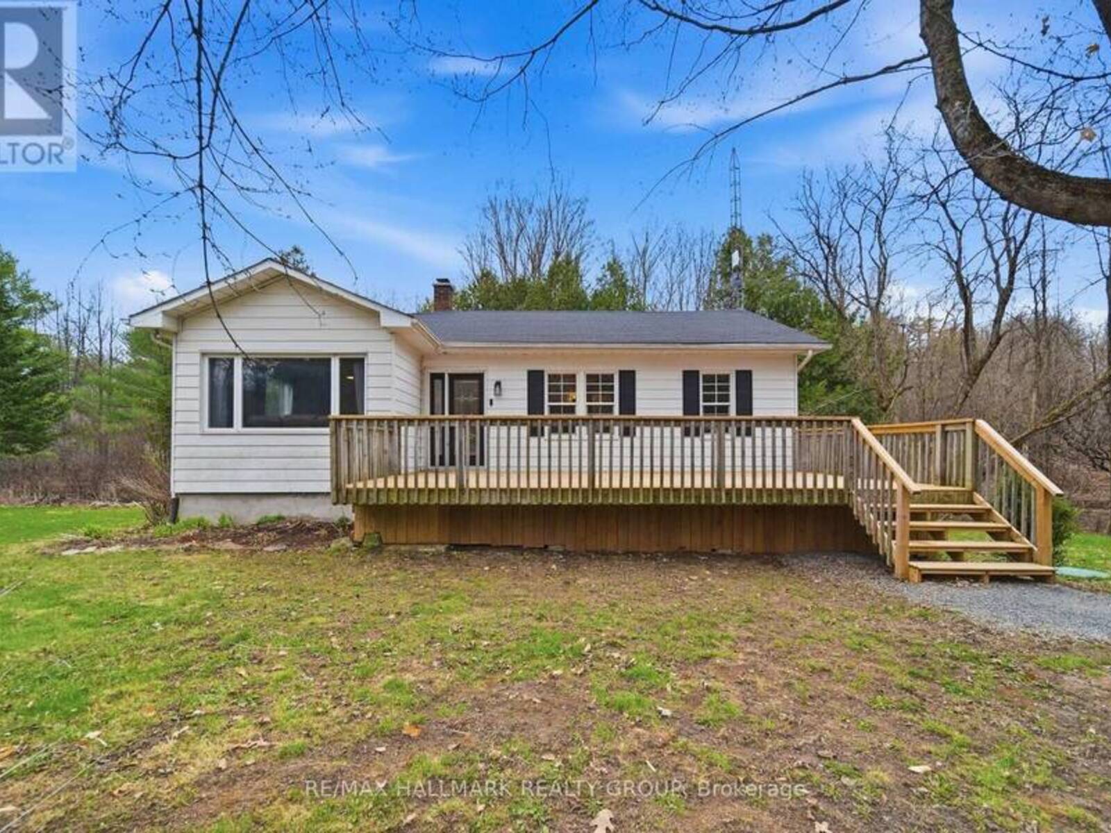 17 KENNEY ROAD, Rideau Lakes, Ontario K0G 1E0