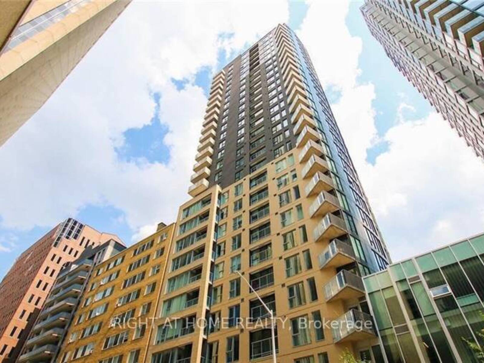 2306 - 40 NEPEAN STREET, Ottawa, Ontario K2P 0X5