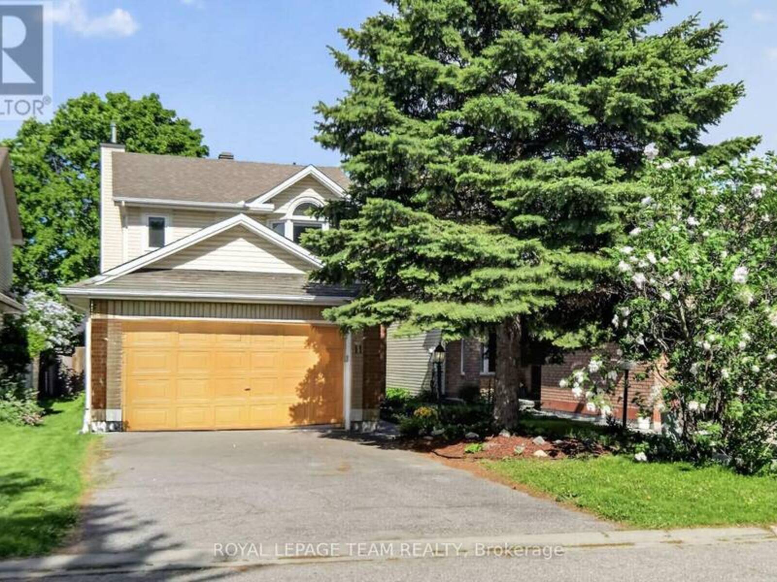 11 AVONHURST AVENUE, Ottawa, Ontario K2J 4K9