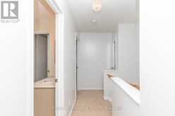 112 WHARHOL PRIVATE | Ottawa Ontario | Slide Image Twenty