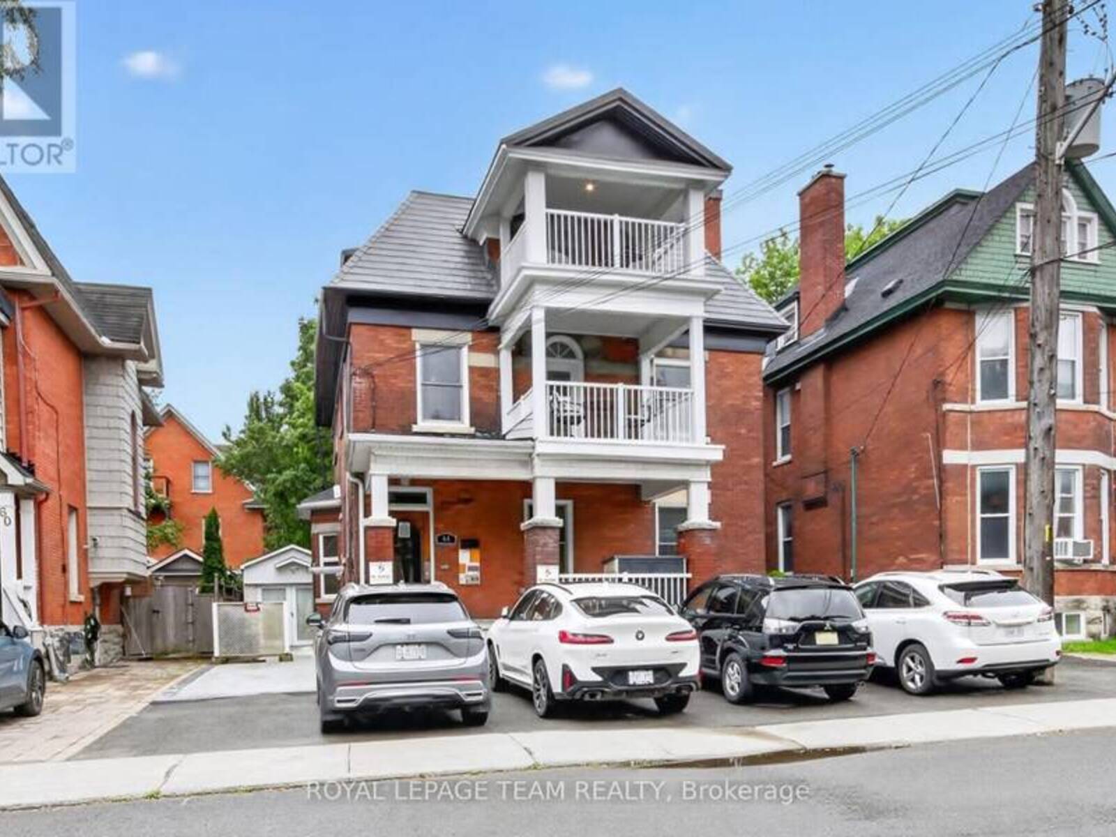 64 DELAWARE AVENUE S, Ottawa, Ontario K2P 0Z3