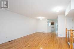 250 GERSHWIN PRIVATE | Ottawa Ontario | Slide Image Three