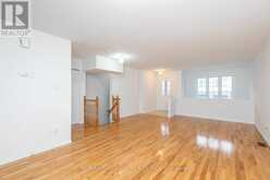 250 GERSHWIN PRIVATE | Ottawa Ontario | Slide Image Five