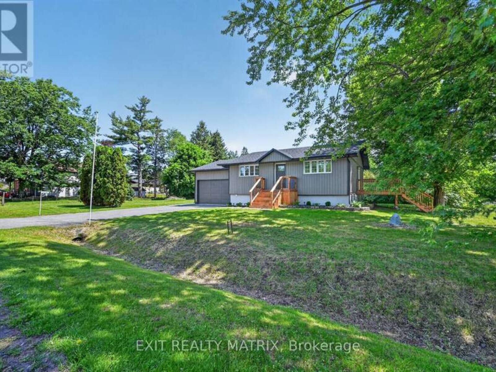 3297 WAYNE STREET, Ottawa, Ontario K0A 2W0