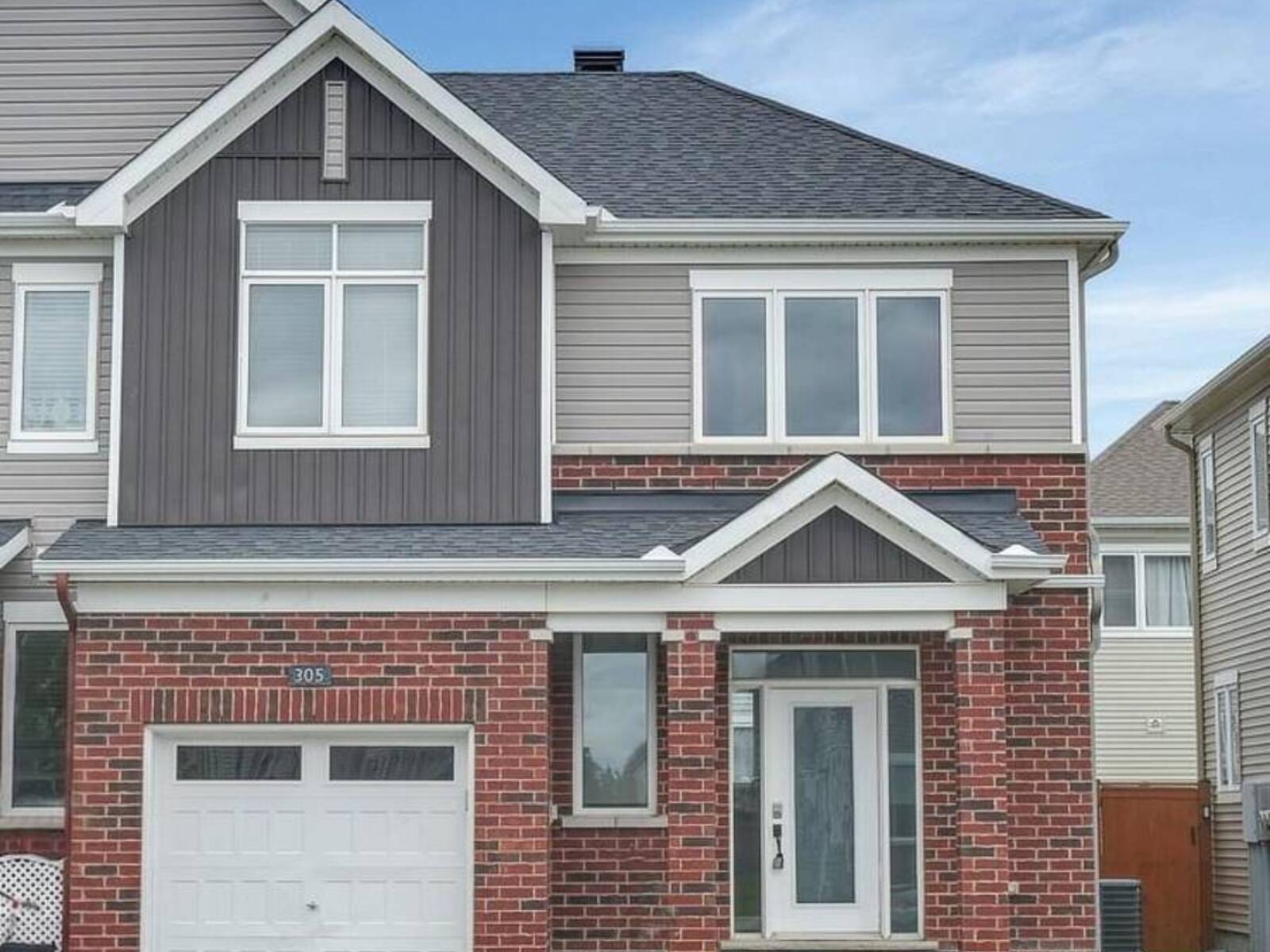 305 LAMARCHE AVENUE, Ottawa, Ontario K1W 0M6