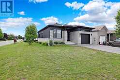 427 DENIS STREET | Alfred and Plantagenet Ontario | Slide Image One