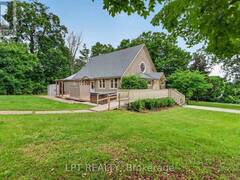 26 CHARBONNEAU STREET McNab-Braeside Ontario, K0A 1G0