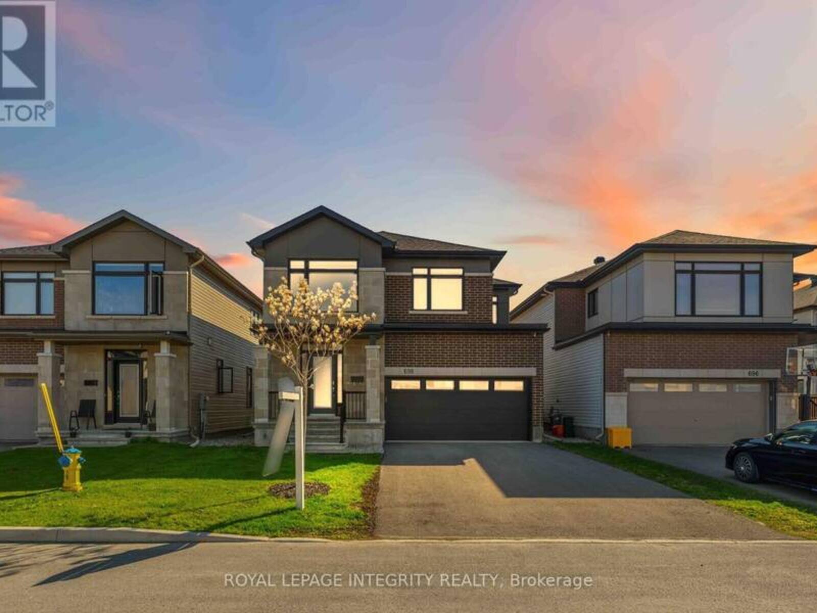 698 ODYSSEY WAY, Ottawa, Ontario K1T 0V3