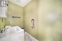 25 KENSINGTON AVENUE | Smiths Falls Ontario | Slide Image Thirteen
