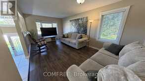 9 BIRDIE COURT | Wasaga Beach Ontario | Slide Image Four