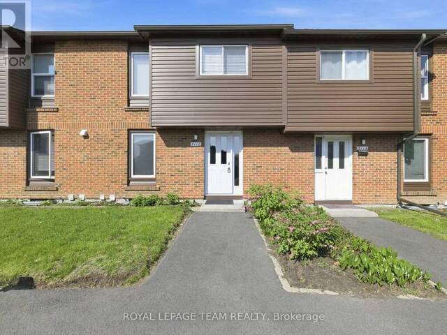 127 - 3116 STOCKTON DRIVE Ottawa Ontario, K1T 1S1 - 4 Bedrooms Condo For Sale