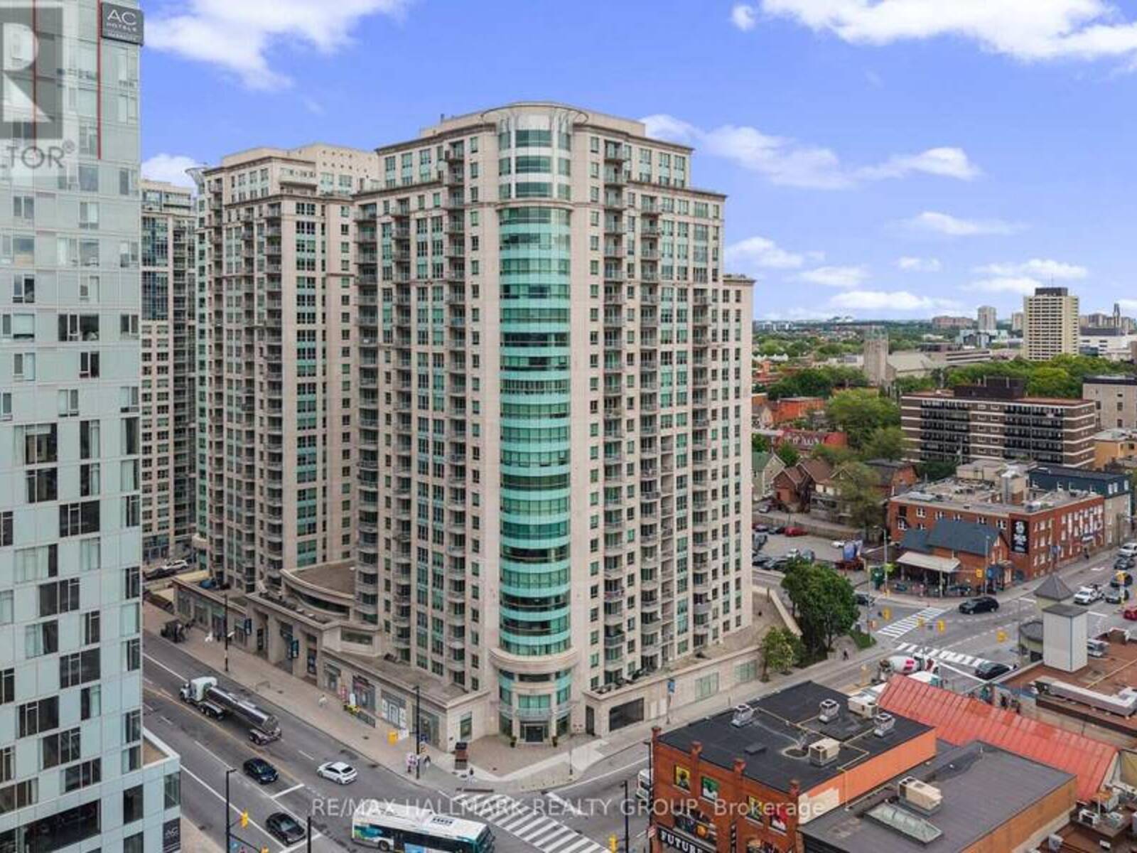 1702 - 200 RIDEAU STREET, Ottawa, Ontario K1N 5Y1