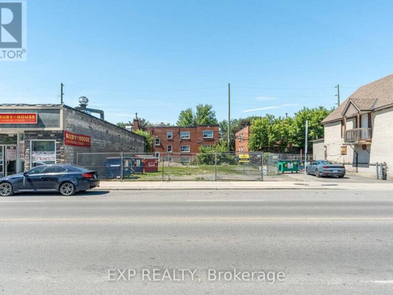 81 MONTREAL ROAD, Ottawa, Ontario K1L 6E8