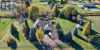 60 PIONEER DRIVE | Kemptville Ontario | Slide Image Two