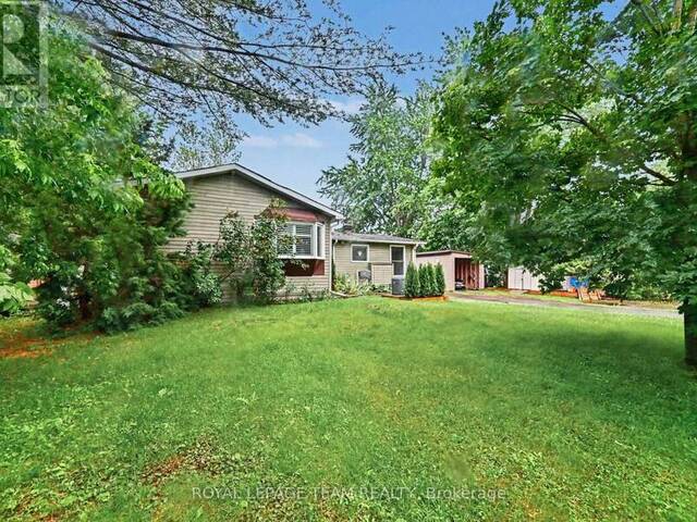 2466 FAIRMILE ROAD N Ottawa Ontario, K0G 1J0 - 2 Bedrooms Waterfront Home For sale