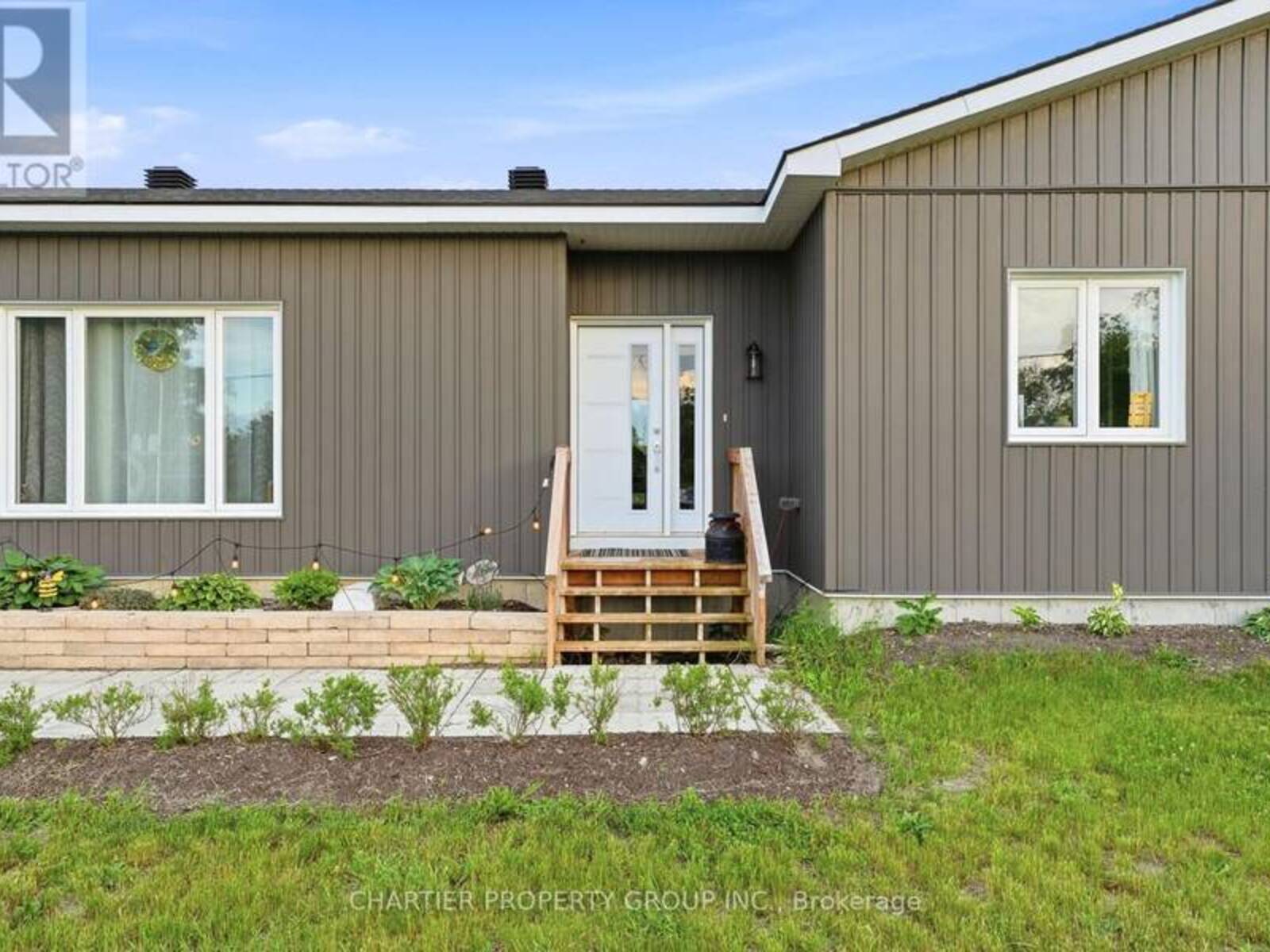 10664 BLAINE ROAD, North Dundas, Ontario K0E 1S0
