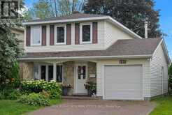 157 CRAIG HENRY DRIVE | Ottawa Ontario | Slide Image Two
