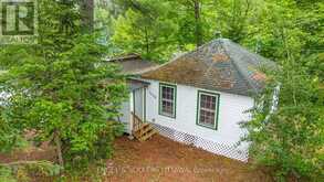 1779 CENTENNIAL LAKE ROAD | Greater Madawaska Ontario | Slide Image Four