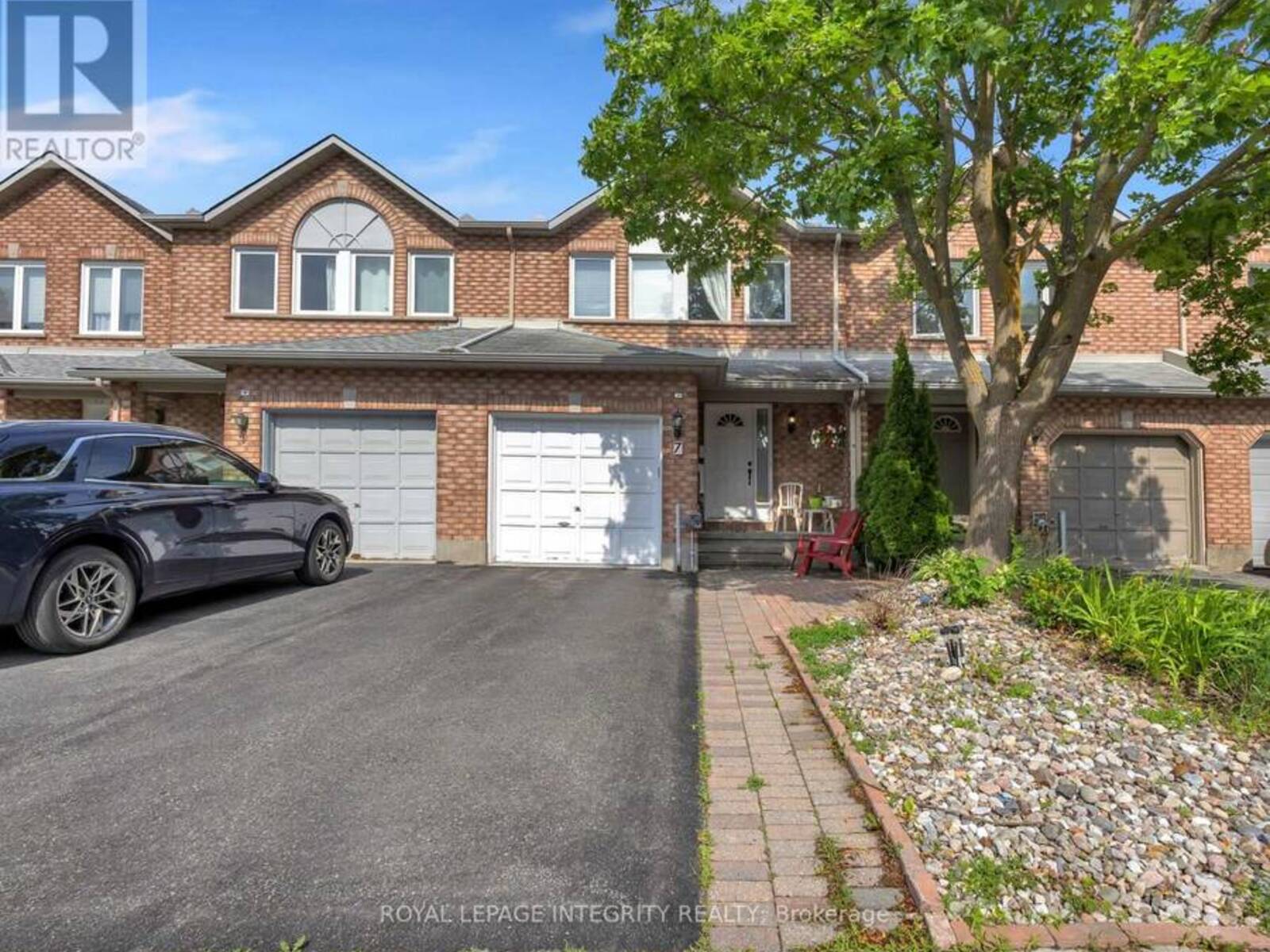 7 WESTPOINTE CRESCENT, Ottawa, Ontario K2G 5Z1