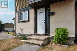 81 - 2772 PIMLICO CRESCENT | Ottawa Ontario | Slide Image Three