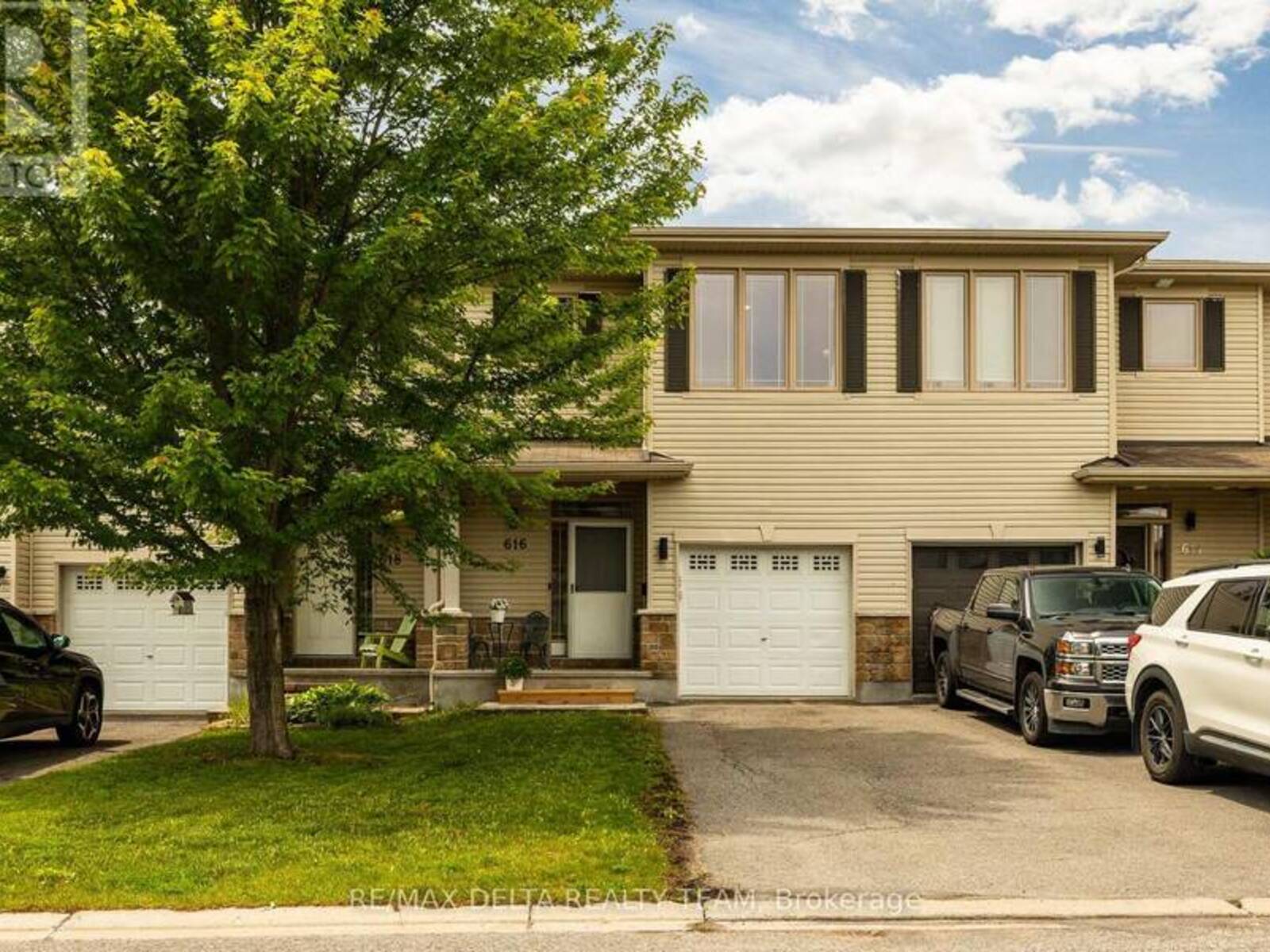 616 SPIKEMOSS PLACE, Ottawa, Ontario K4A 0C9