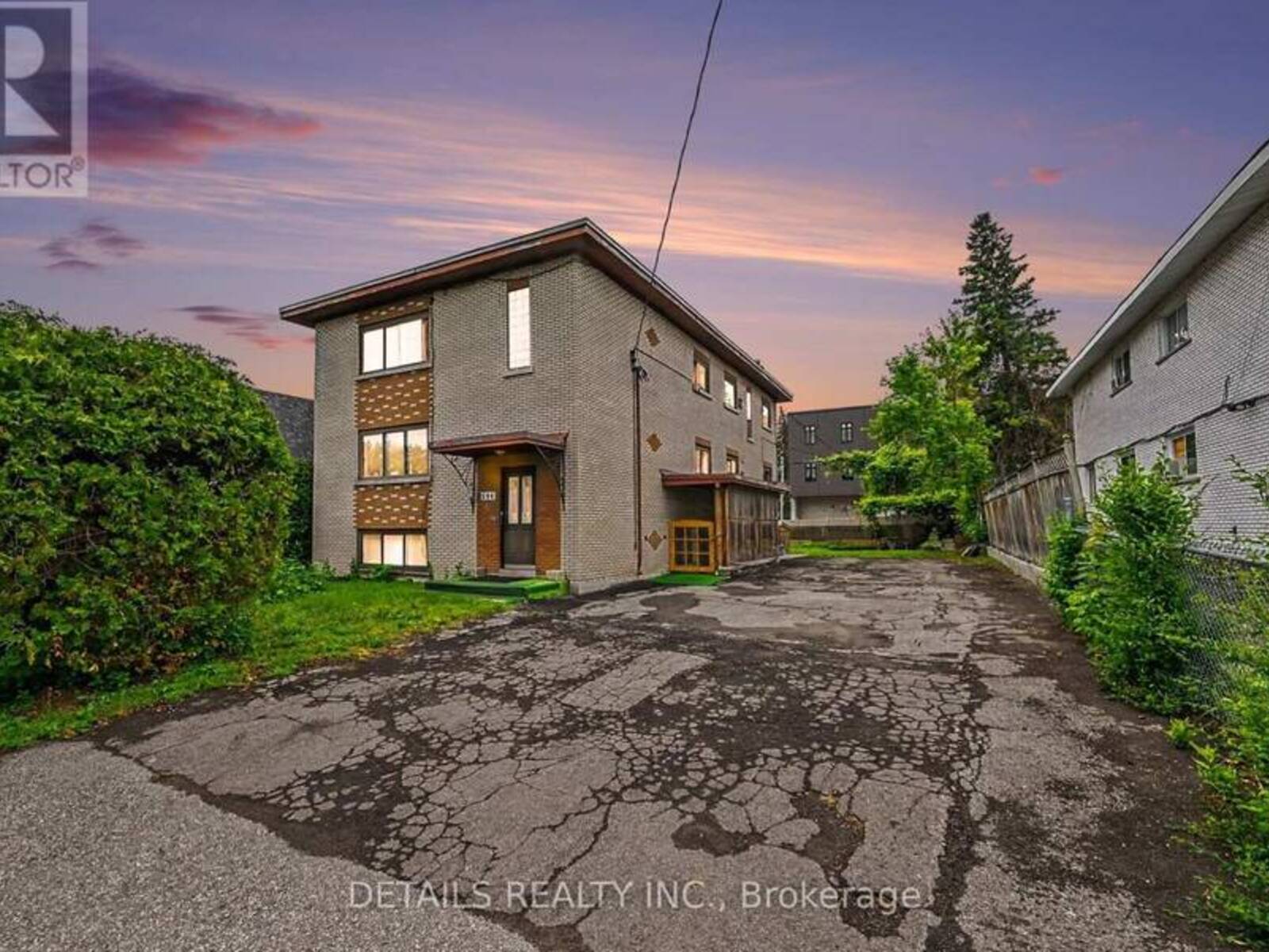 294 DONALD STREET, Ottawa, Ontario K1K 1M7