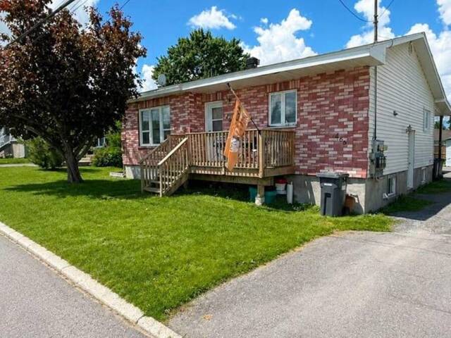 466-468 CATHERINE STREET Hawkesbury Ontario, K6A 1Z9 - Multi-family Home For Sale