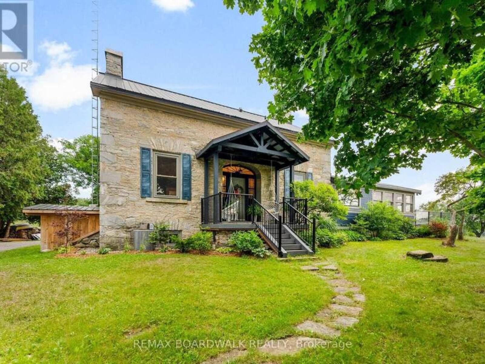 1415 SHERIDAN RAPIDS ROAD, Lanark, Ontario K0G 1K0