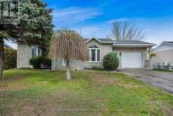 84 LALANDE CRESCENT | Alfred and Plantagenet Ontario | Slide Image One