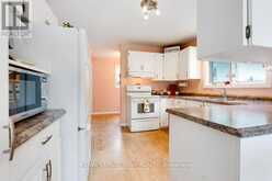 17 MARIC TRAIL | Kemptville Ontario | Slide Image Twelve