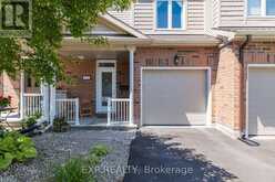 172 PARKROSE PRIVATE | Ottawa Ontario | Slide Image Three
