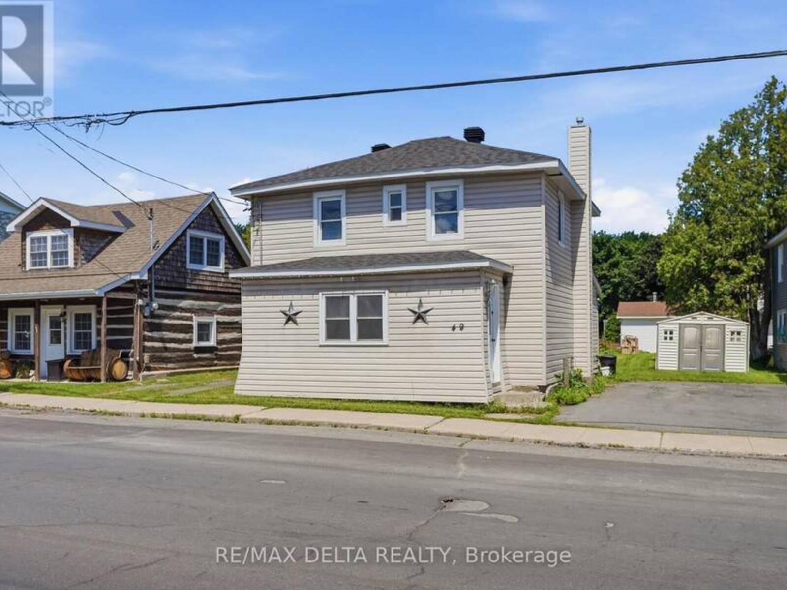 49 LOCHIEL STREET E, Alexandria, Ontario K0C 1A0