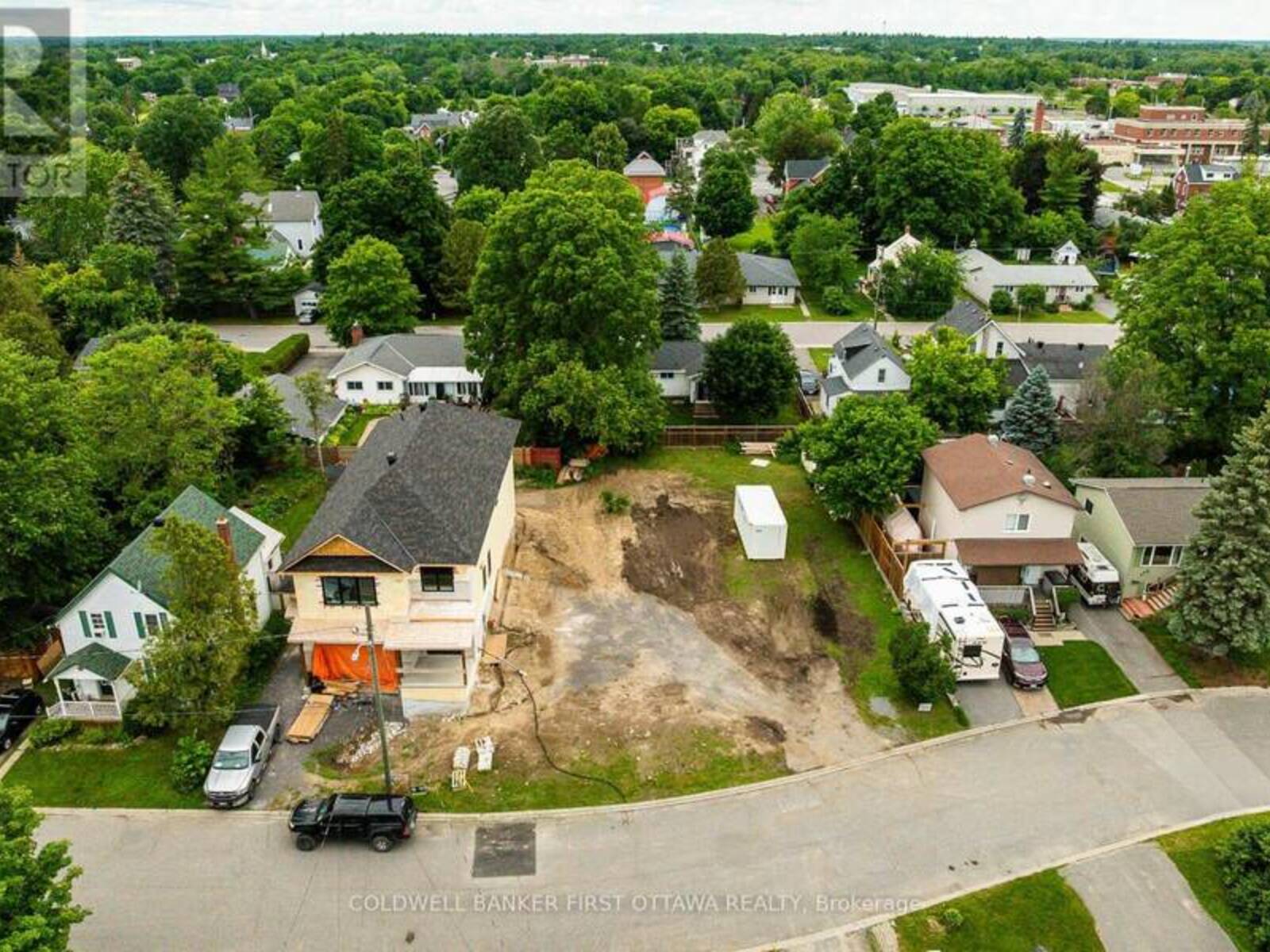 165 KING STREET, Carleton Place, Ontario K7C 1G5